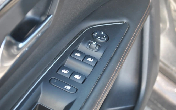Peugeot 3008 cena 72900 przebieg: 140758, rok produkcji 2016 z Raciąż małe 379